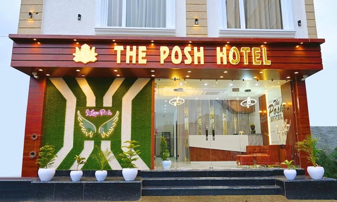 Amritsar Apartment | Deluxe Room-Hotel Posh-Food, Wifi, Parking