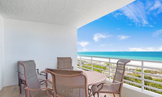 Marco Island Condo | Deluxe Somerset Remodeled Unit!