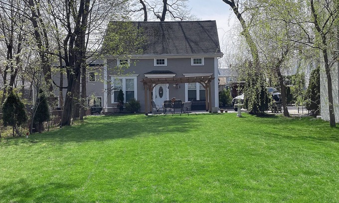 West Newton House | Deluxe Spacious 2-bedroom 2-story with gas fireplace Guest House