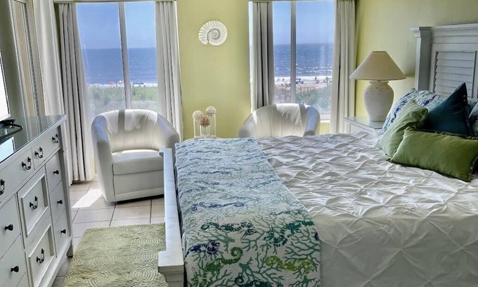 Midtown Ocean City Condo | Deluxe, Spacious, Ocean Front Condo In Midtown OC, Mid town.