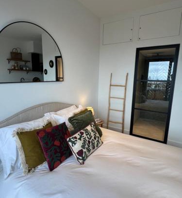 Ixelles Apartment | Deluxe Studio La Cambre - with view