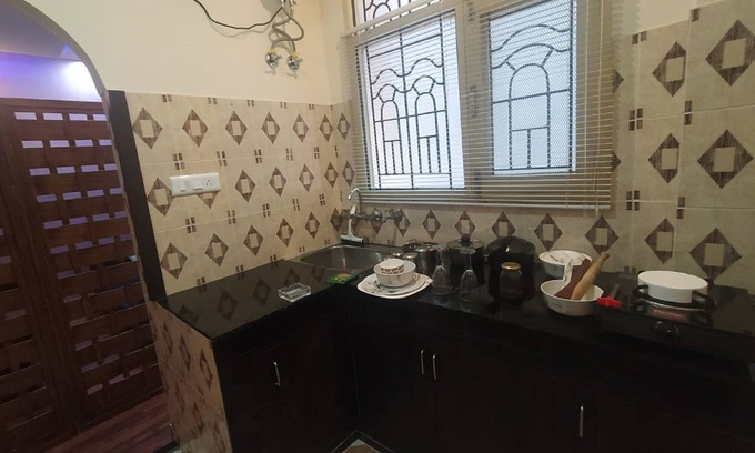 Shimla Apartment | Deluxe (Twin room) home stay apartment in Shimla (himachal Pradesh)