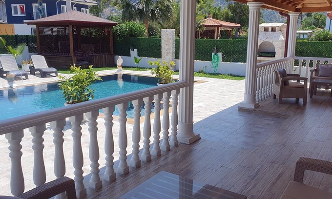 Dalyan Villa | Deluxe Villa In Dalyan With Large Private Pool, 6 Bedrooms And Private Bathrooms