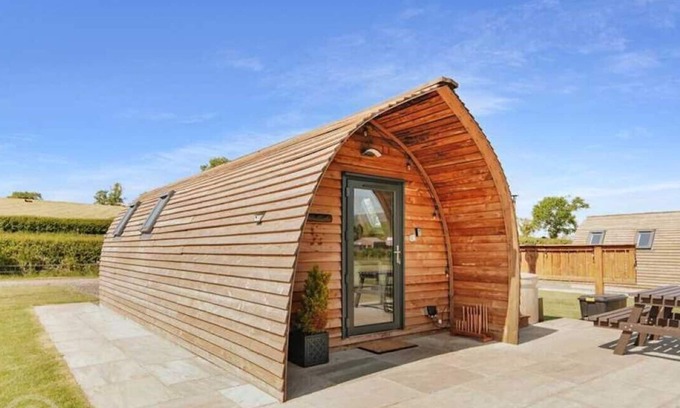 Kirkby Stephen RV Rental | Deluxe Wigwam Cabin With Optional Hot Tub