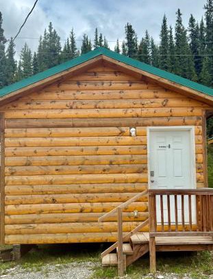 Denali Hotel | Denali Rainbow Village RV Park and Motel