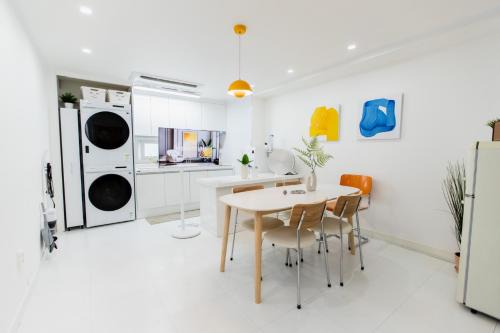 Sinchon-dong Apartment | Denden Stay