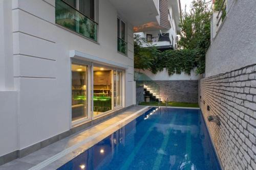 Eski Lara Apartment | Denize 200m şehir merkezi bahçe dubleks