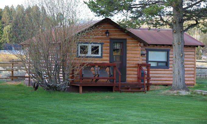 West Yellowstone Cabin | Denny Creek Cabin . Montana Hideaway