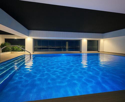 Pascuales Apartment | Dep Titanium 3hab Squash Piscina Gym Cine Ofi-Room