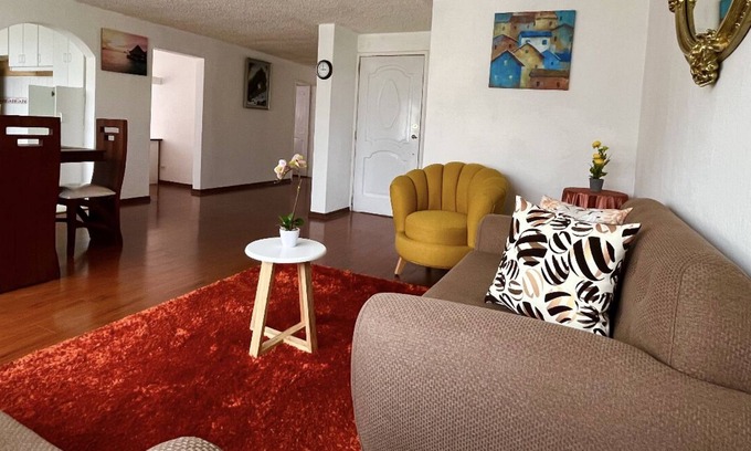 Quito Apartment | Departamento cerca al Riocentro Norte