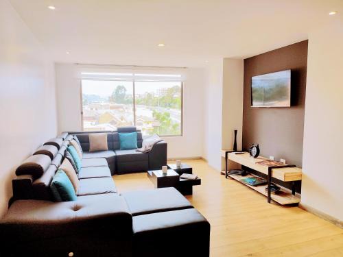 Monay Apartment | Departamento Nuevo e Impecable en Cuenca con seguridad 24H y generador eléctrico