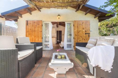 Sarroch House | Deppy Cottage