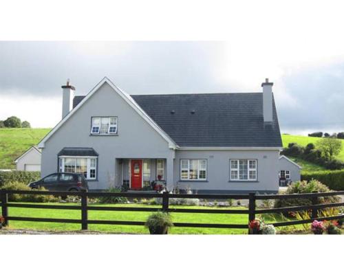 Scarriff Bed & Breakfast | Derghaven B&B, Hostel & Self Catering