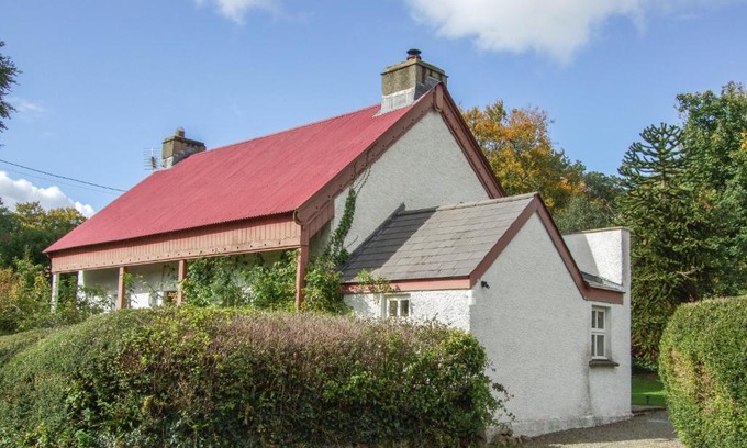 Whitland House | Derry Cottage