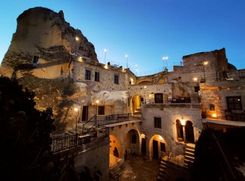Goreme Hotel | Dervish Cave House & Restaurant