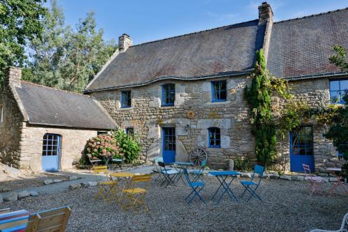 Plescop House | Des Feuilles et Des Hiboux