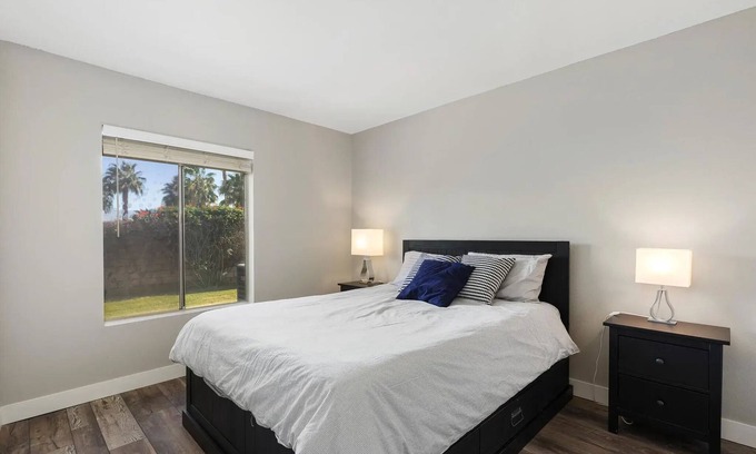 Heritage Palms Condo | Desert Delight