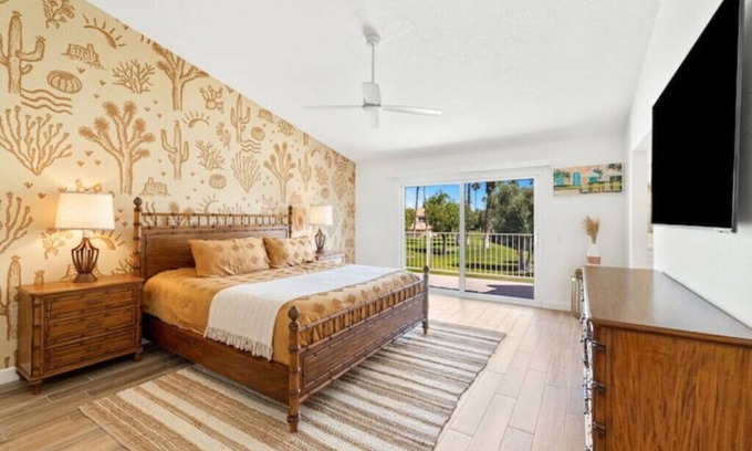 Palm Desert House | Desert 🌵Dream Game room, bikes, electric scooters 🛴 and Pickle Ball Courts