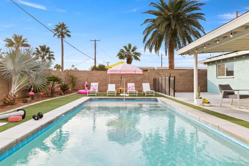 Town And Country Scottsdale House | Desert Dream - Old Town Mid-Century Modern - Heated Pool