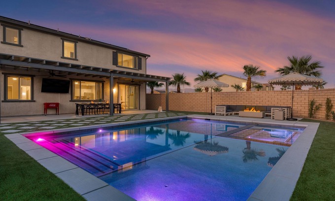 Coachella House | Desert Eden by AvantStay | 6BR w/Ensuite | Backyard Oasis w/Pool & Hot Tub!