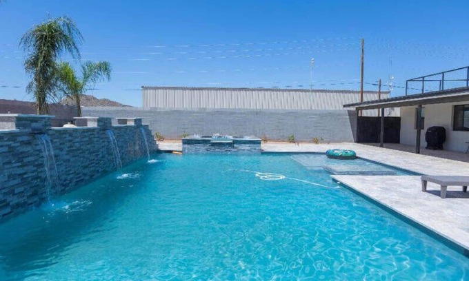 San Tan Valley House | Desert getaway retreat, pool, spa, billiards, bbq
