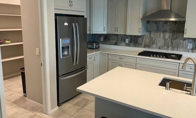 Florence House | 🌵🌟Desert Getaway! Relaxing 4 Bedroom 2.5 Bath Home