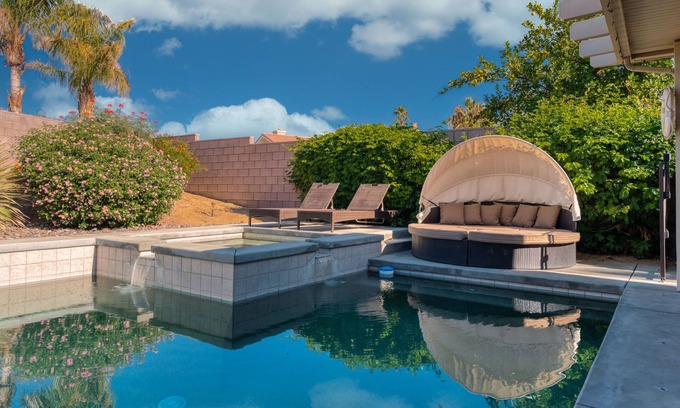La Quinta House | Desert Getaway with Private Saltwater Pool and Hot Tub