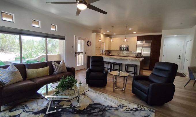 North Scottsdale Condo | Desert Mirage - upscale condo in the heart of North Scottsdale