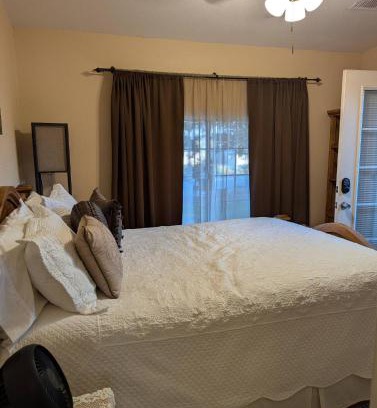 Pahrump Apartment | Desert Nights Getaway
