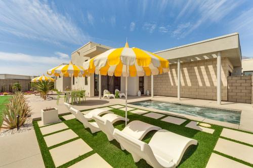 Palm Springs House | Desert Oasis in Palm Springs with Resort-Style Perks