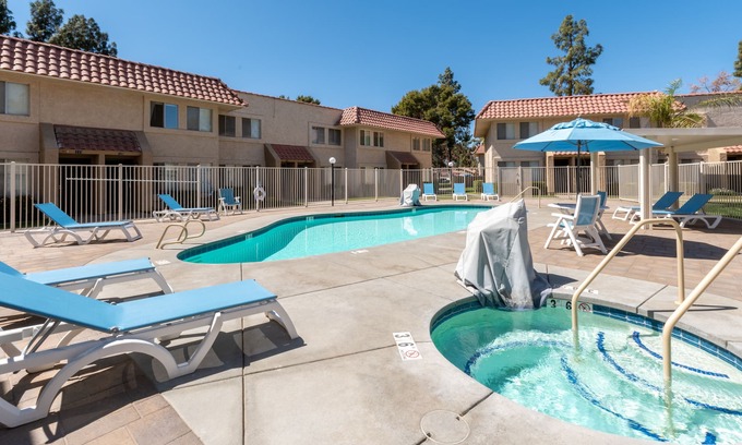 Indio Hotel | Desert Oasis Retreat in Indio | Swimming Pool | Free Parking