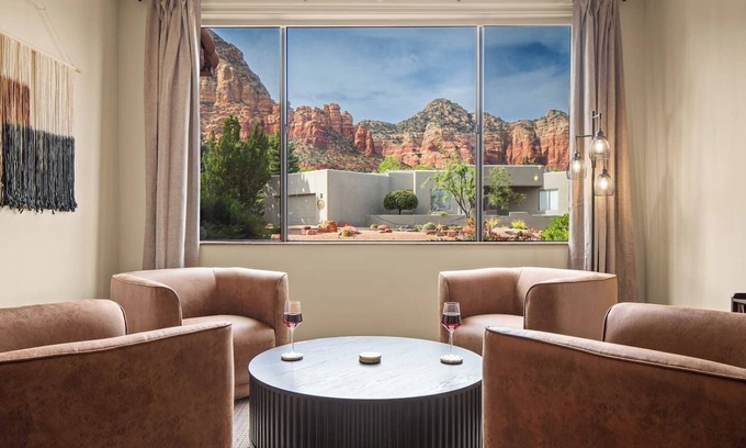 West Sedona House | Desert Oasis w/Lush Backyard + Walk to Trails