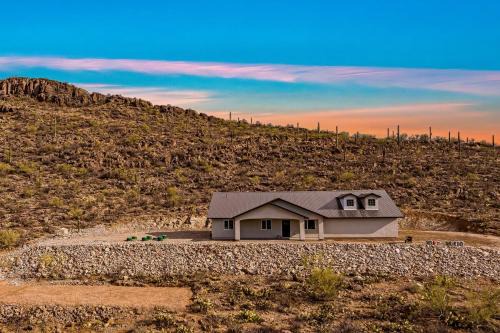 Drexel Heights House | Desert Peak Sol, 8min Gem Show, 10m Downtown