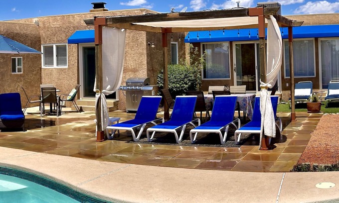 Santa Fe Villa | Desert Retreat House with Pool and Casita 15 minutes from Downtown