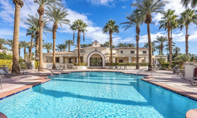 La Quinta House | Desert Sunset by VARE | Pool, Spa, Gym, Tennis!