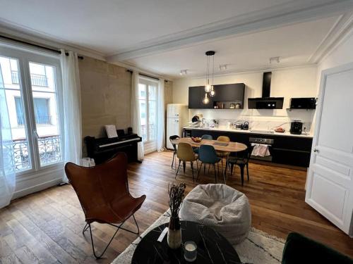 Quartier de la Chapelle Apartment | Design flat for 4 people Paris 18 close to Montmartre