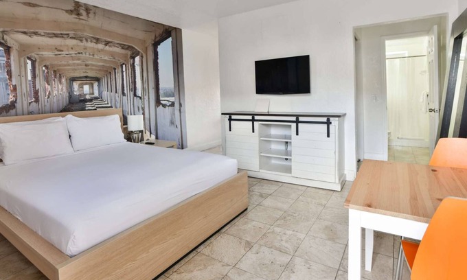 Wynwood Art District Condo | ✨Designer Chic Flat/Full Kitchen Free Parking