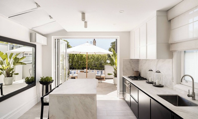 Woollahra House | DESIGNER CHIC IN HEART OF WOOLLAHRA VILLAGE