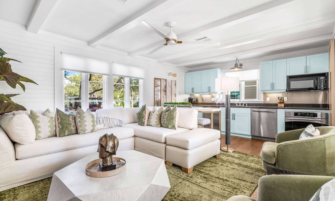 Seaside Condo | Designer "Honeymoon Cottage" 32 Steps to the Beach. With Bikes and Parking