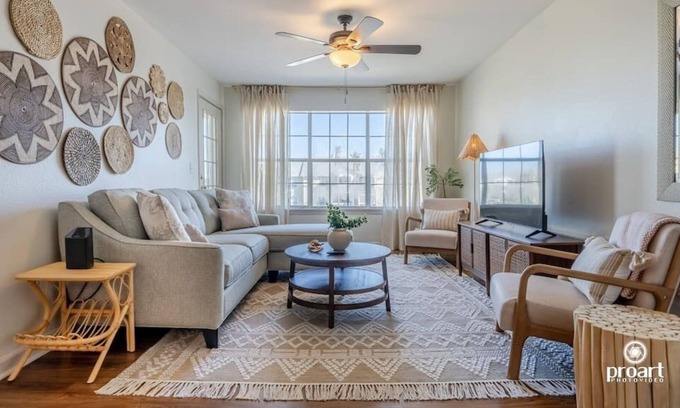 Indian Bayou Apartment | Destin · Resting Beach Place - Stylish Condo Close to Beach