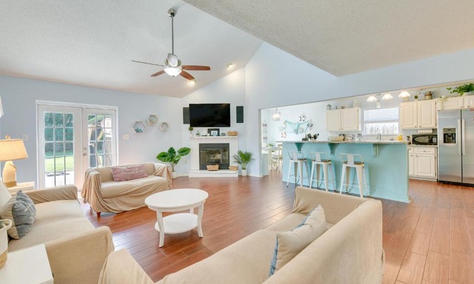 Miramar Beach Villa | Destin Villa with Patio about 2 Mi to Miramar Beach!
