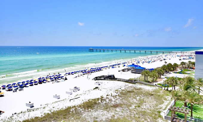 Fort Walton Beach Condo | Destin West Gulfside #607 ~Great Penthouse View! ~Free Beach Service!