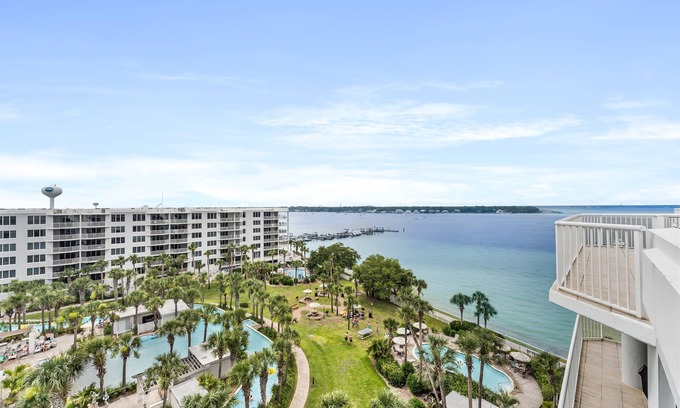 Destin Condo | Destin West - Osprey PH05 ~ Penthouse Luxury ~ Rooftop Terrace W/Private Hot Tub & Grill