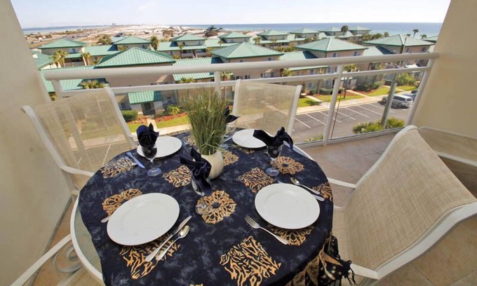 Fort Walton Beach Condo | Destin West Villa 504 Lazy River Free Beach Svc