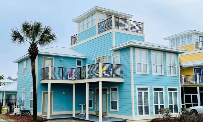 Crystal Beach House | Destined for Fun, House, Cabana, Pool + few steps to beach