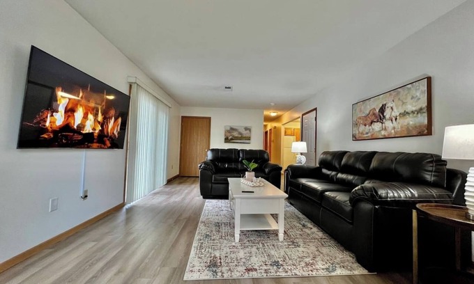 Middletown House | Destiny's Charming remodeled 2 bed GEM Middletown