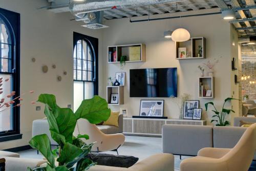 Cork City Centre Other | Destiny Student - Broga House Cork