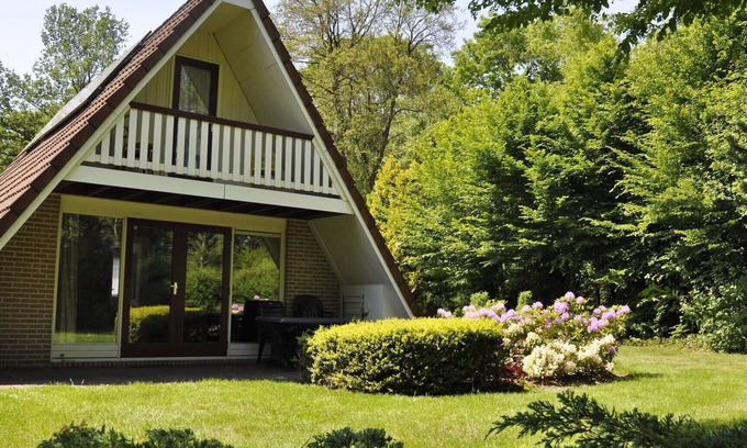 Zwiggelte House | Detached bungalow for 6 persons