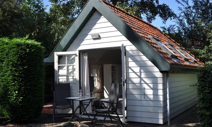 Schoorl Cottage | detached cottage with private terrace, 250 meters from center of Schoorl