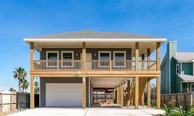 Port Aransas House | Detached Downstairs Apartment, Boat Parking